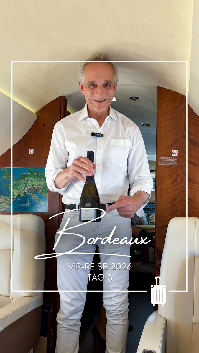 VIP Reise Bordeaux Tag 3 🍷

Zum Abschluss unserer Reise ging es zum Marché des Capucins. Das Schlaraffenland für Hobby- und Profiköche. Frische Produkte, französische Spezialitäten und genau die Art von Genuss, die Bordeaux auch außerhalb der berühmten Weingüter so besonders macht.

Danach folgte ein letztes gemeinsames Mittagessen in der Brasserie 1925 bei Pierre, bevor es zurück in Richtung Heimat ging.
Drei Tage Bordeaux mit einer großartigen Truppe, besonderen Begegnungen und unzähligen Eindrücken liegen hinter uns. Natürlich durfte auf dem Heimflug am Alpenkamm ein Glas Vilmart Champagner mit Kuchen nicht fehlen.
Bordeaux, wir kommen wieder!

@champagnevilmart 

#bordeaux #marchedescapucins #champagner #vilmart #finewine wineculture