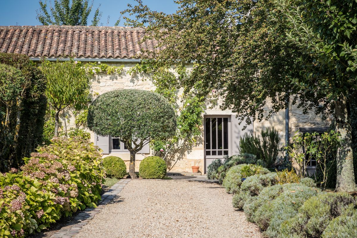 Château Troplong Mondot Vineyard House