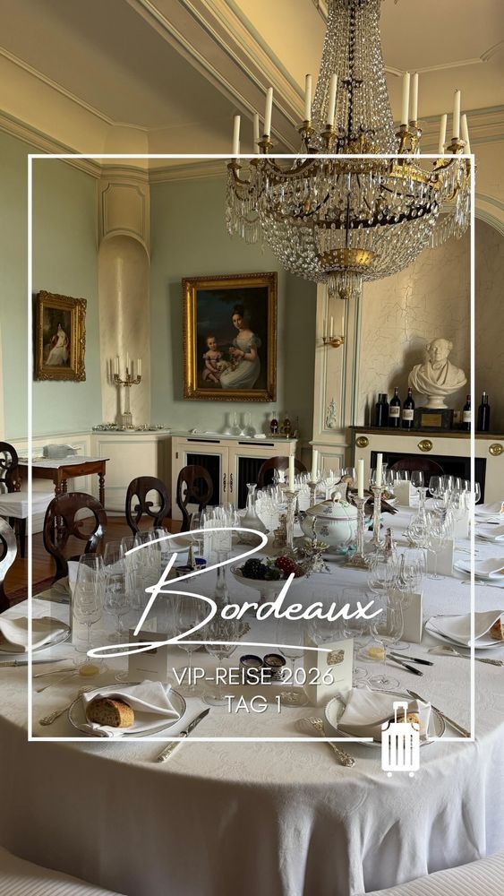 VIP Reise Bordeaux Tag 1
Mit dem Privatjet nach Bordeaux und gleich zu Beginn ein Glas Vilmart 2013 Blanc de Blancs. 🍾✈️
Der erste Tag führte uns auf einige der bedeutendsten Châteaux der Welt. Bei über 40 Grad Außentemperatur war der Besuch auf Château Yquem eine willkommene Abkühlung. Inklusive beeindruckender Verkostung von den aktuellen Jahrgängen bis zurück zum legendären 1988er sowie dem trockenen Ygrec.
Am Abend erwartete uns Château Lafite Rothschild. Neben einem exklusiven Einblick in den neuen Keller durften wir außergewöhnliche Jahrgänge verkosten. Darunter den 1986 Lafite Rothschild direkt aus den Kellern des Châteaus.
Besonders beeindruckend: Trotz seines Alters präsentierte sich der Wein unglaublich jung, mit enormer Kraft, Eleganz und einer Präzision, die eindrucksvoll zeigt, warum Lafite zu den größten Weinen der Welt zählt.
Tag 1 hätte kaum besser beginnen können. Vielen Dank an Château Yquem und Château Lafite Rothschild für die herzliche Gastfreundschaft und die unvergesslichen Eindrücke. 🍷
Stay tuned für Tag 2 und 3.
@yquem @chateaulafiterothschild
#bordeaux #lafiterothschild #yquem #bordeaux2025 #weinreise