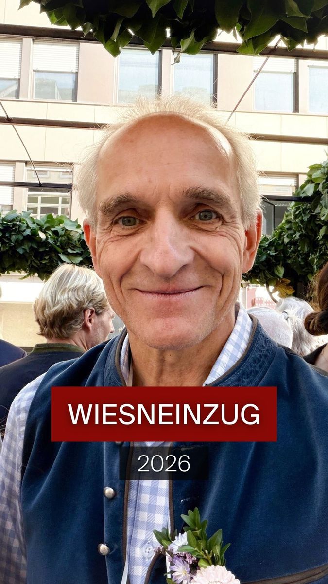 Was für ein Auftakt zur Wiesn 2026! 🍷🥨
Zum Start des Oktoberfests ging es für uns ganz traditionell mit dem Wagen durch München und anschließend direkt ins Weinzelt der Familie Kuffler.
Dort warteten viele bekannte Gesichter, tolle Begegnungen und natürlich alles, was zu einem gelungenen Wiesn-Tag dazugehört: Brotzeit, Hendl und Kaiserschmarrn. 🍗🥨
Und wenn schon Wiesn, dann darf für uns natürlich auch der passende Wein nicht fehlen: Gemeinsam mit Édouard Miailhe, dem Eigentümer von Château Siran, haben wir Château Siran 2022 genossen. Eine großartige Begleitung für diesen besonderen Tag. 🍷
Wie sieht es bei euch aus: Darf es auf der Wiesn auch einmal Wein statt Bier sein?
Vielen Dank für die Einladung und den großartigen Empfang! Wir wünschen der Familie Kuffler und dem gesamten Team eine erfolgreiche Wiesn 2026 und euch allen eine wunderbare Wiesn-Zeit! 🍻🍷
@kufflers_weinzelt @chateausiran @fischerei_tegernsee_mai_liabba benediktboehm
#München #Oktoberfest #Wiesn2026 #Kufflers_weinzelt #chateausiran