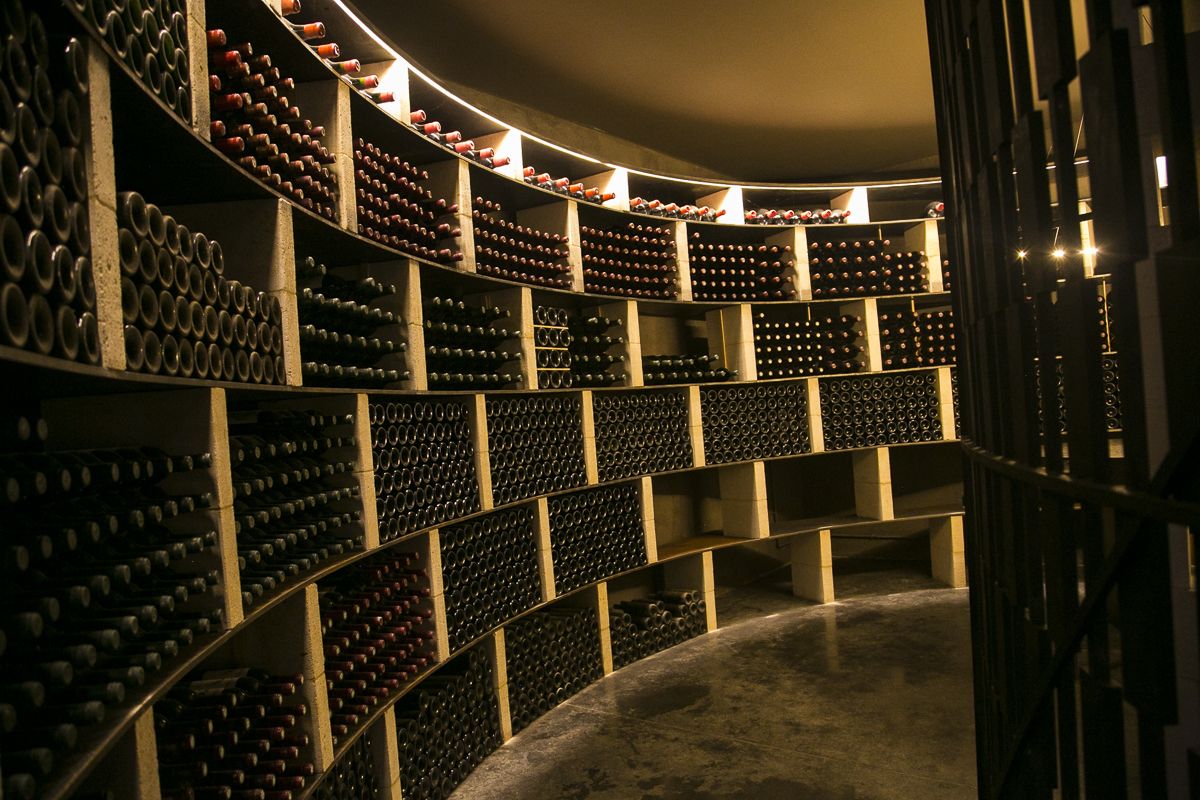 Flaschenregal von Chateau Ferriere