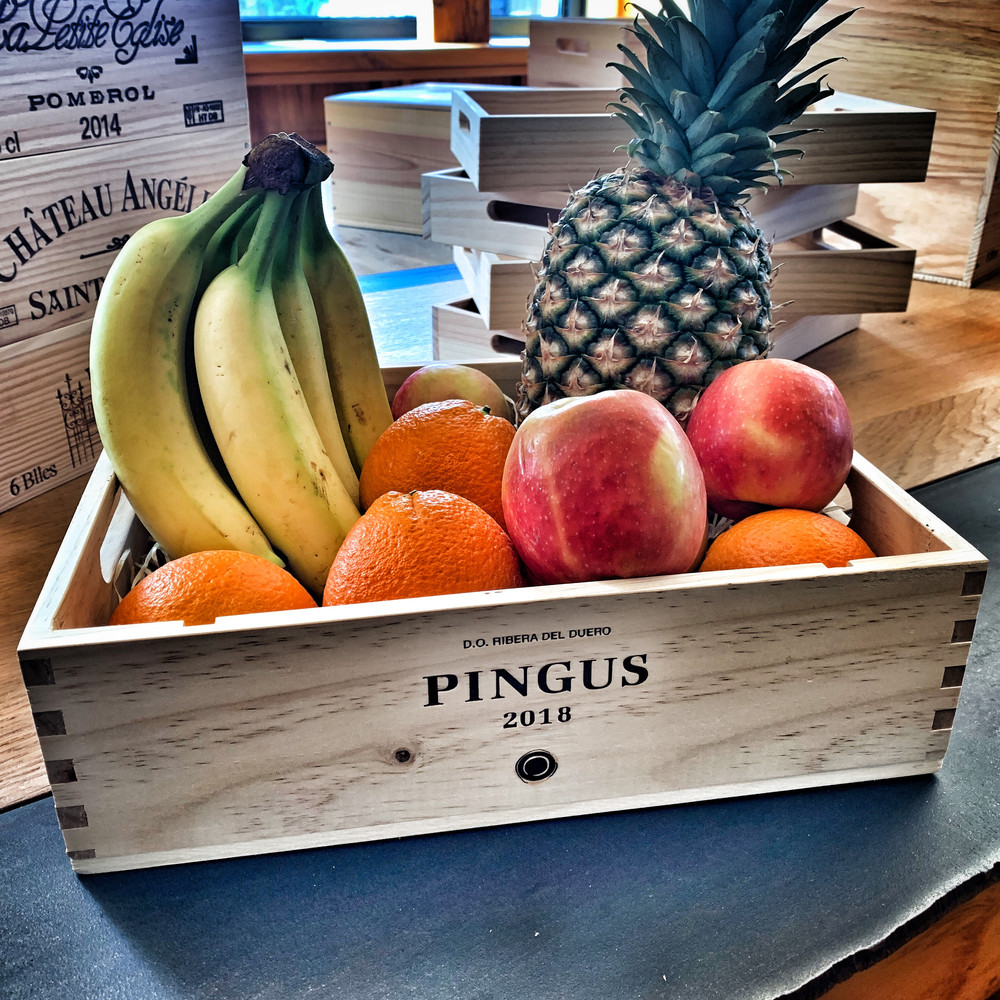 Unger Weine - Pingus Obst- und Dekokiste
