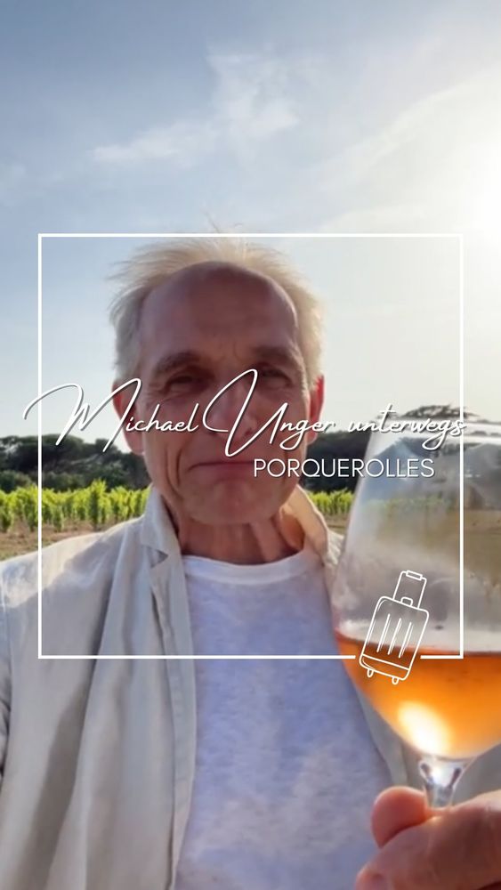 Weine von Chanel? In der Tat! ✨
Die durfte Michael Unger auf seiner letzten Reise verkosten.
Denn der Modekonzern übernahm 2019 das Weingut Domaine de L’Ile auf der Insel Porquerolles und verfügt nun mit Chateau Canon, Chateau Berliquet und Chateau Rauzan Segla über vier Weingüter. 🍇
 
Das Beste: Die Rosé Weine können auch Sie im Sommer genießen.
Sie sind filigran, frisch, salzig-mineralisch, mit Struktur und langem, fruchtgepägtem Finish. 🍷
Den Link zu den Weinen von Porquerolles finden Sie in unserer Bio.
 
#chanel #domainedelile #porquerolles #winelovers #wine #winetasting #ungerweine